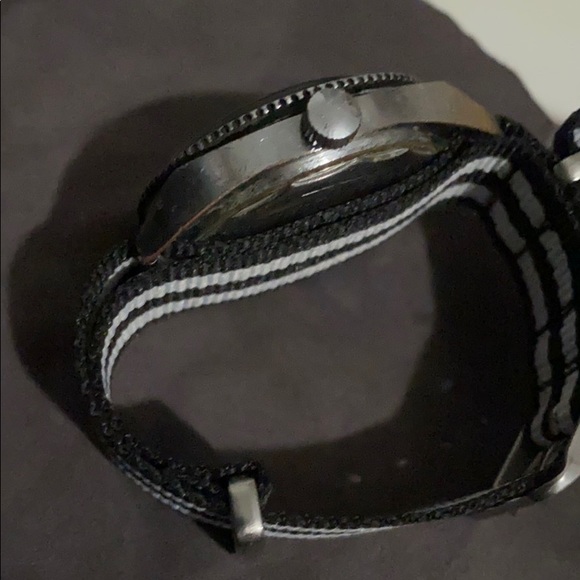 Vintage Le Jour Diver Swiss Automatic 17J Day/Date NATO Black - Picture 7 of 7